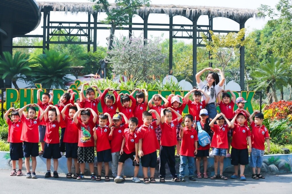 Chuyến dã ngoại bổ ích và lí thú của học sinh Trường Tiểu học Ngọc Khánh tại Green Park