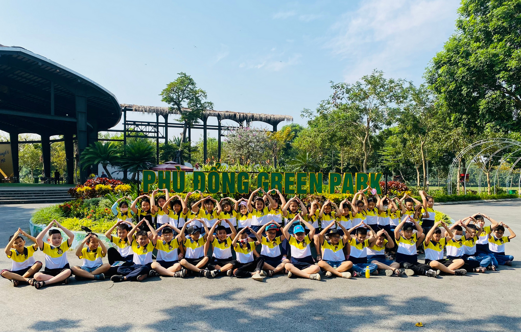 Chuyến tham quan thú vị và bổ ích của cô và trò khối 4