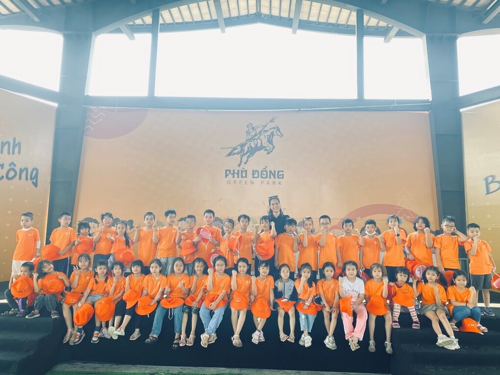 Buổi trải nghiệm ý nghĩa của học sinh trường Tiểu học Ngọc Khánh