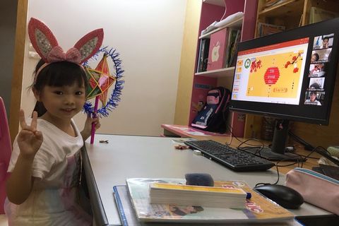 Trường Tiểu học Ngọc Khánh: Khắc phục khó khăn, tạo hứng khởi trong việc dạy - học trực tuyến cho học sinh lớp 1