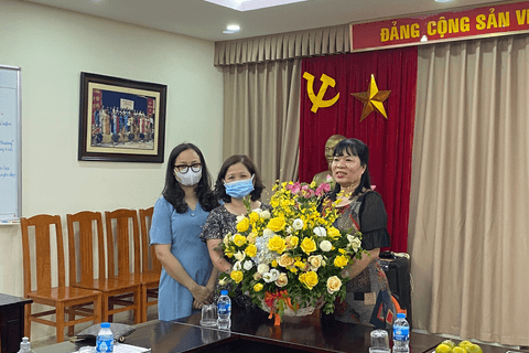 Hội nghị công bố quyết định về công tác cán bộ của trường Tiểu học Ngọc Khánh