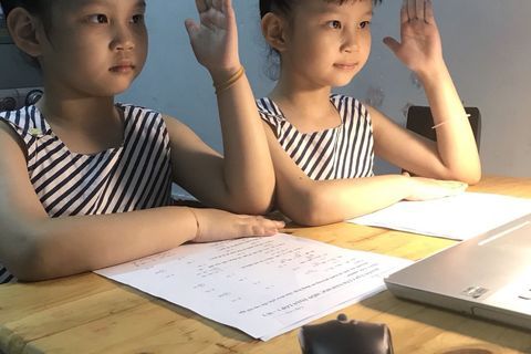 Khối 1 linh hoạt, sáng tạo dạy học trực tuyến trong mùa dịch