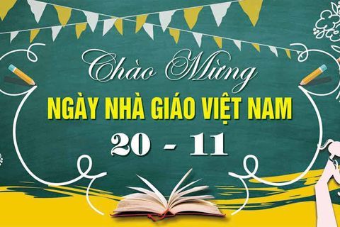 Học sinh khối 4 chào mừng ngày 20/11