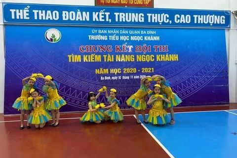 Em yêu trường của em