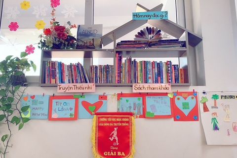 Nâng cao văn hóa đọc sách và xây dựng góc thư viện cho học sinh khối 4