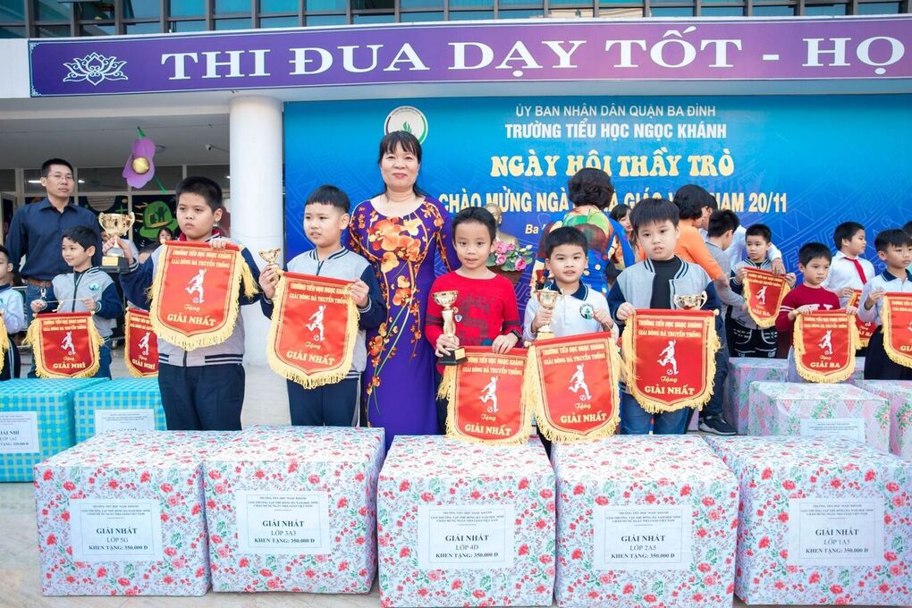 Giải bóng đá học sinh chào mừng ngày nhà giáo Việt Nam 20/11