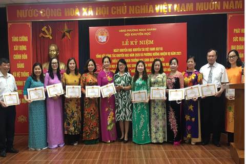 Lễ kỉ niệm ngày khuyến học khuyến tài tại Việt Nam 2/10/1996 - 2/10/2020