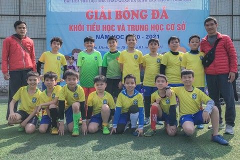 Tiểu học Ngọc Khánh bình tĩnh, tự tin tham gia giải bóng đá “Khối Tiểu học và THCS” quận Ba Đình năm học 2020 - 2021