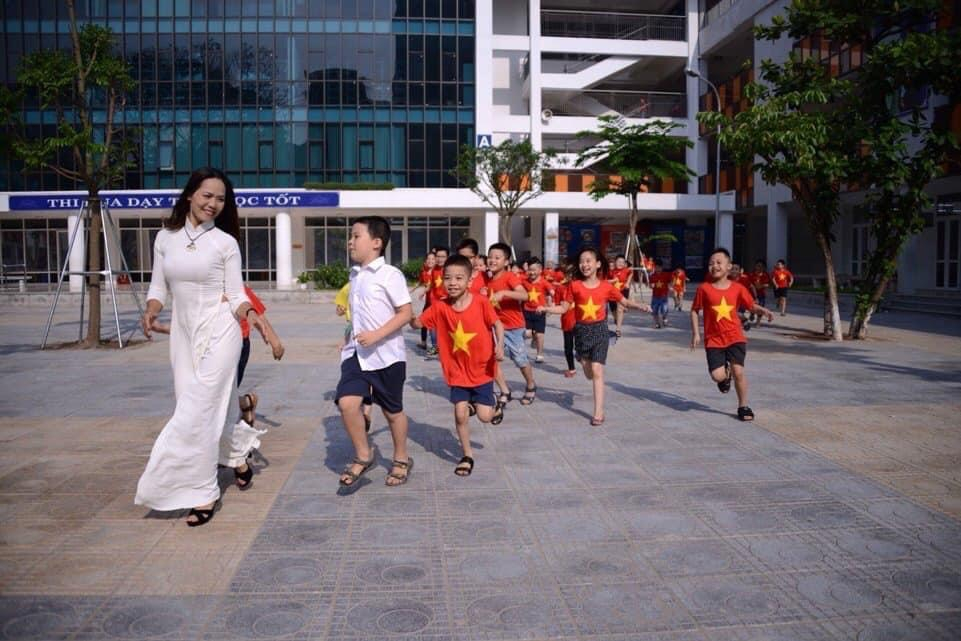 Chúc mừng đồng chí Nguyễn Thị Huyền Nga hoàn thành nhiệm vụ