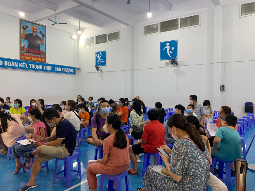 Trường tiểu học Ngọc Khánh tổ chức tiêm phòng  vacxin COVID- 19 cho học sinh