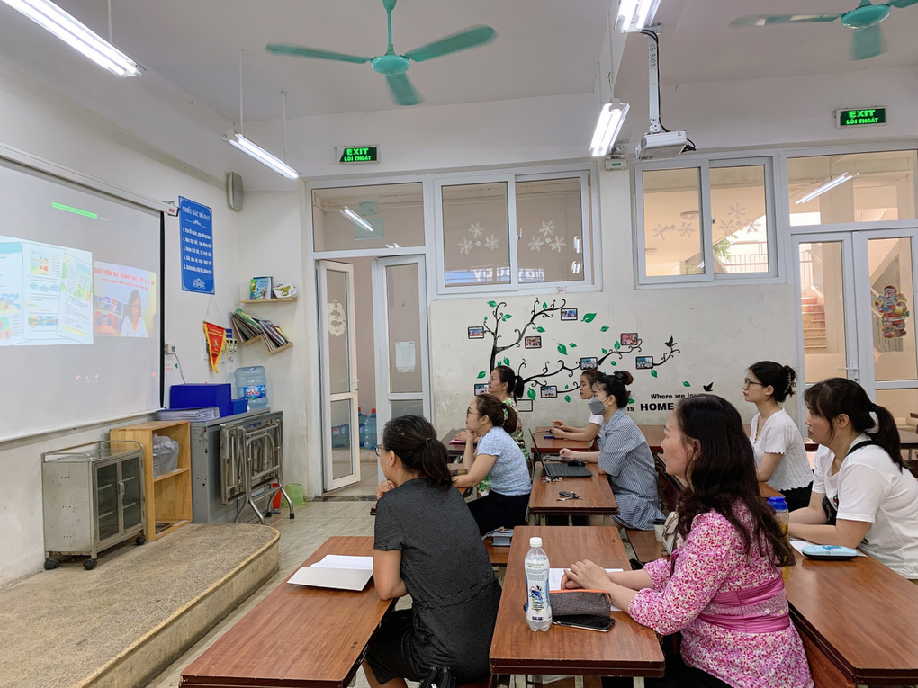 Giáo viên trường Tiểu học Ngọc Khánh tham gia tập huấn SGK lớp 3 mới