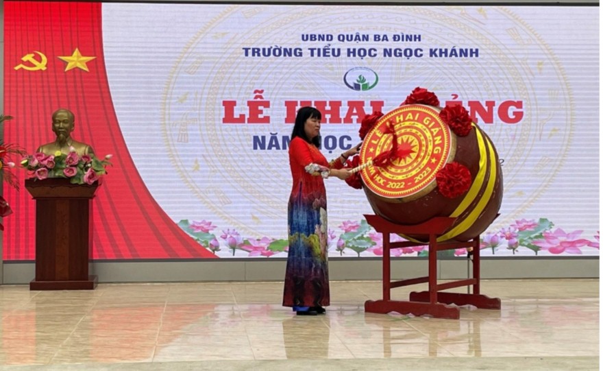 Cô và trò khối 5 hân hoan chào đón năm học 2022 - 2023