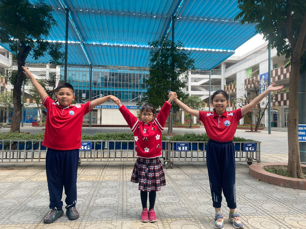 Lớp 3A3 tuyên dương học sinh tham gia thi Trạng Nguyên Tiếng Việt cấp Quận năm 2022- 2023