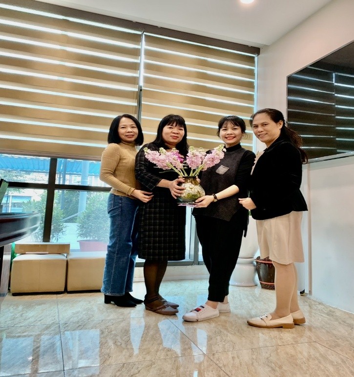 Trường Tiểu học Ngọc Khánh chúc mừng cô giáo Phạm Phương Tri đi thi giáo viên dạy giỏi cấp Thành phố 2022-2023