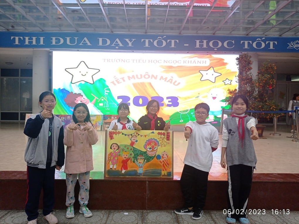 Hội thi " Tết muôn màu" của học sinh trường Tiểu học Ngọc Khánh