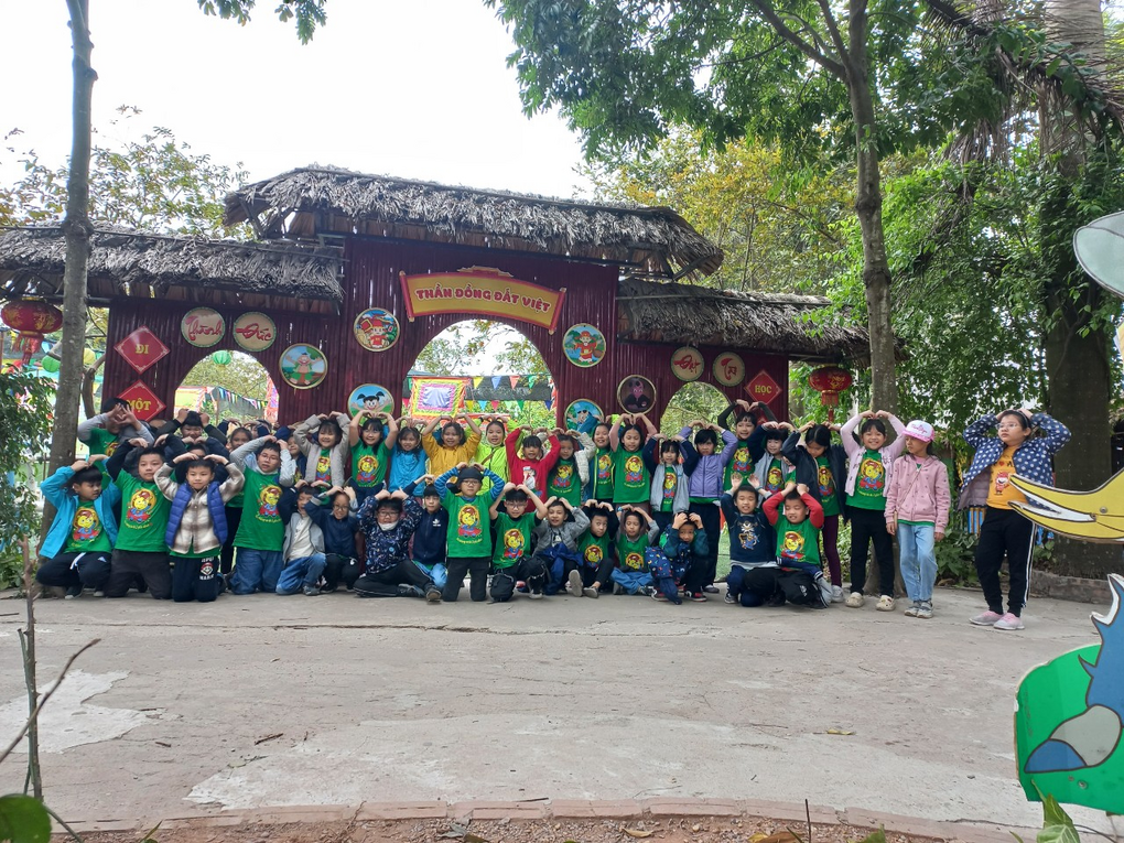 Lớp 3A3 sôi nổi tham gia Hoạt động trải nghiệm tại trang trại Vạn An