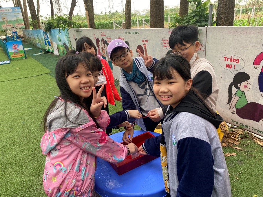 Một ngày trải nghiệm thú vị của các bạn học sinh lớp 3A2 tại Trang trại Vạn An