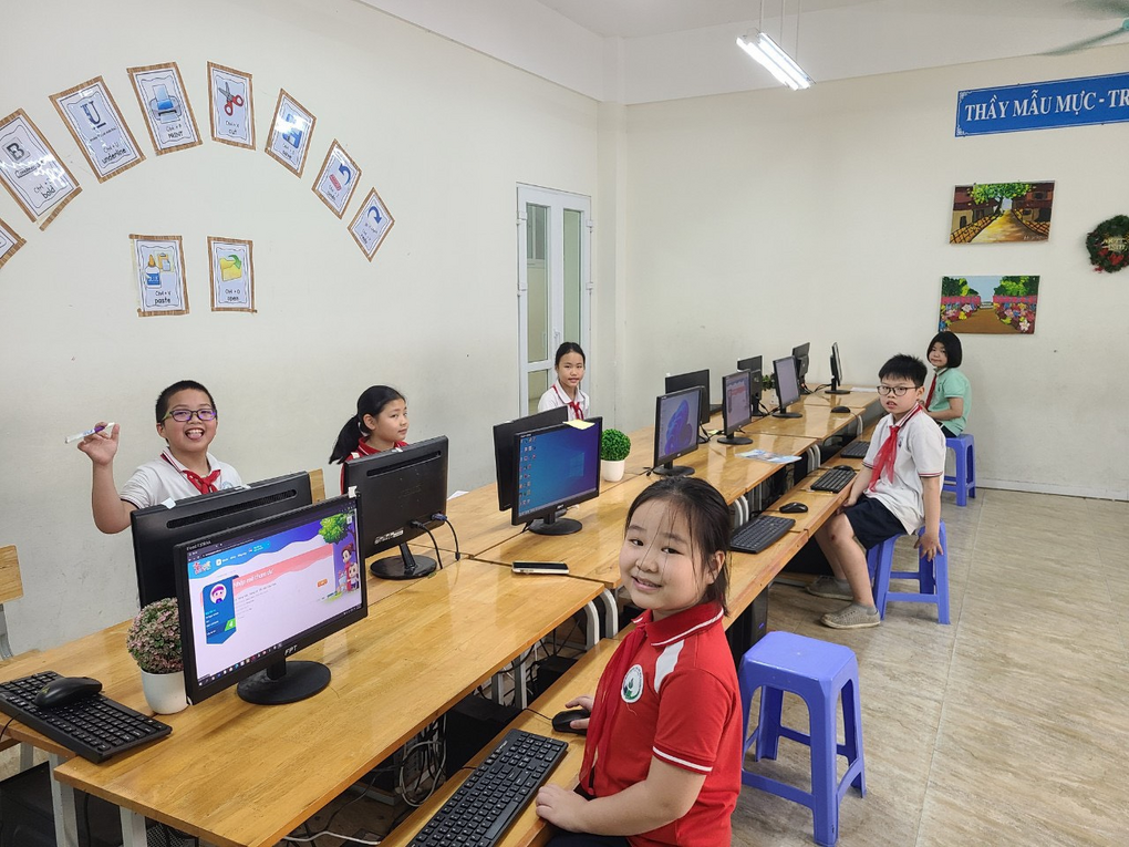 Học sinh khối 4 dự thi Trạng Nguyên Tiếng Việt cấp thành phố