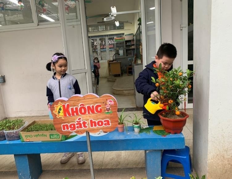 Lớp 1A5 với dự án trồng cây