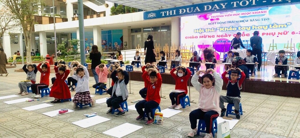 Trường Tiểu học Ngọc Khánh tổ chức Hội thi "Khéo tay hay làm" chào mừng ngày Quốc tế phụ nữ 8/3/2023