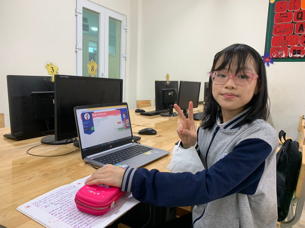 Khối 3 trường Ngọc Khánh chúc mừng các bạn đạt giải Trạng Nguyên Tiếng Việt cấp Thành phố