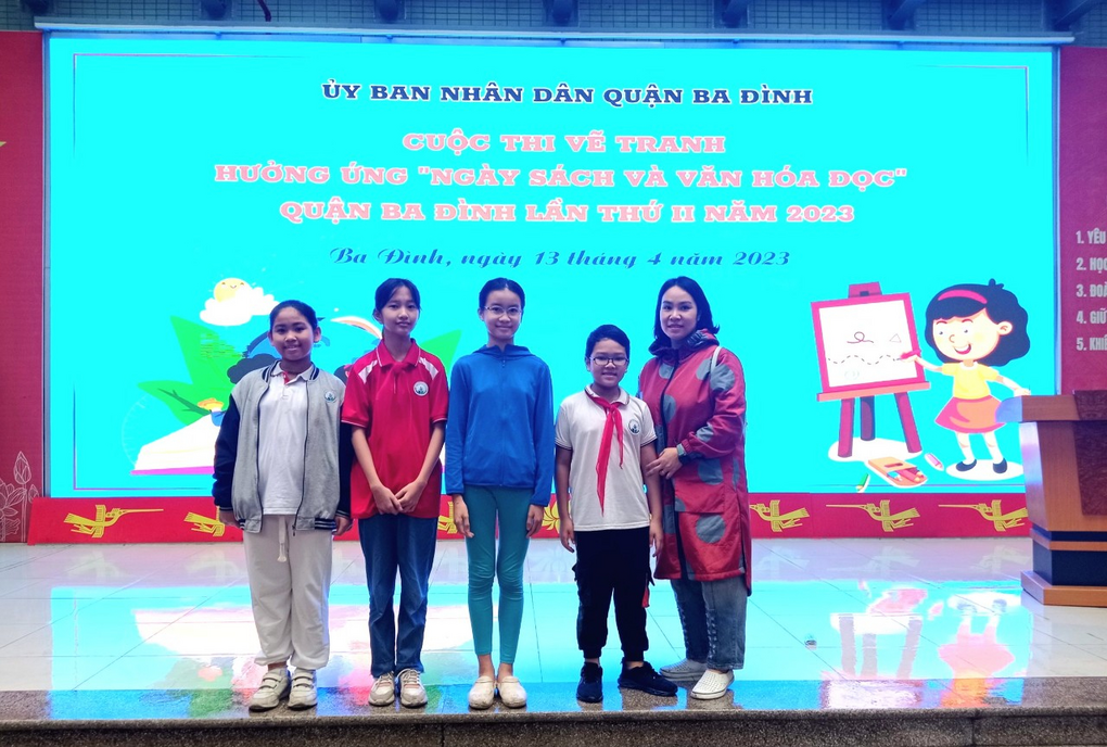 Hào hứng tham gia cuộc thi vẽ tranh chào mừng Ngày Sách và Văn hóa đọc Việt Nam lần thứ 2 năm 2023 của cô bé Nguyễn Minh Châu A, lớp 5A9.