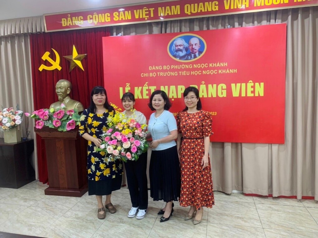 Lễ kết nạp Đảng viên mới