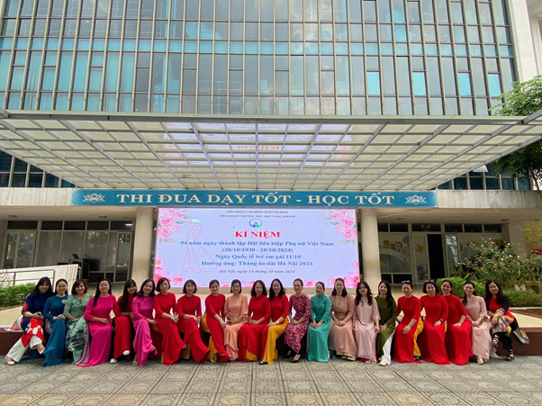 Trường Tiểu học Ngọc Khánh tưng bừng hưởng ứng tháng áo dài Việt Nam