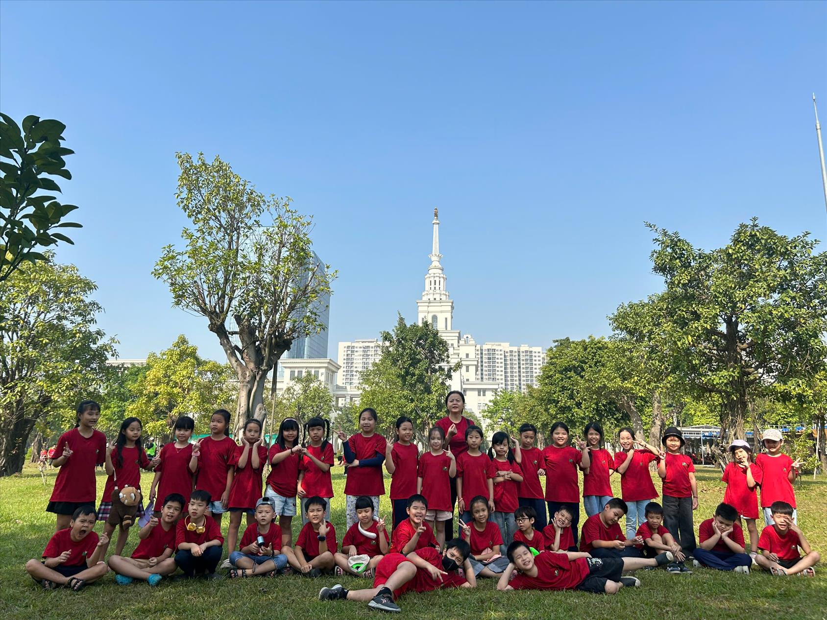 LỚP 3A3 HÀO HỨNG THAM GIA HOẠT ĐỘNG TRẢI NGHIỆM