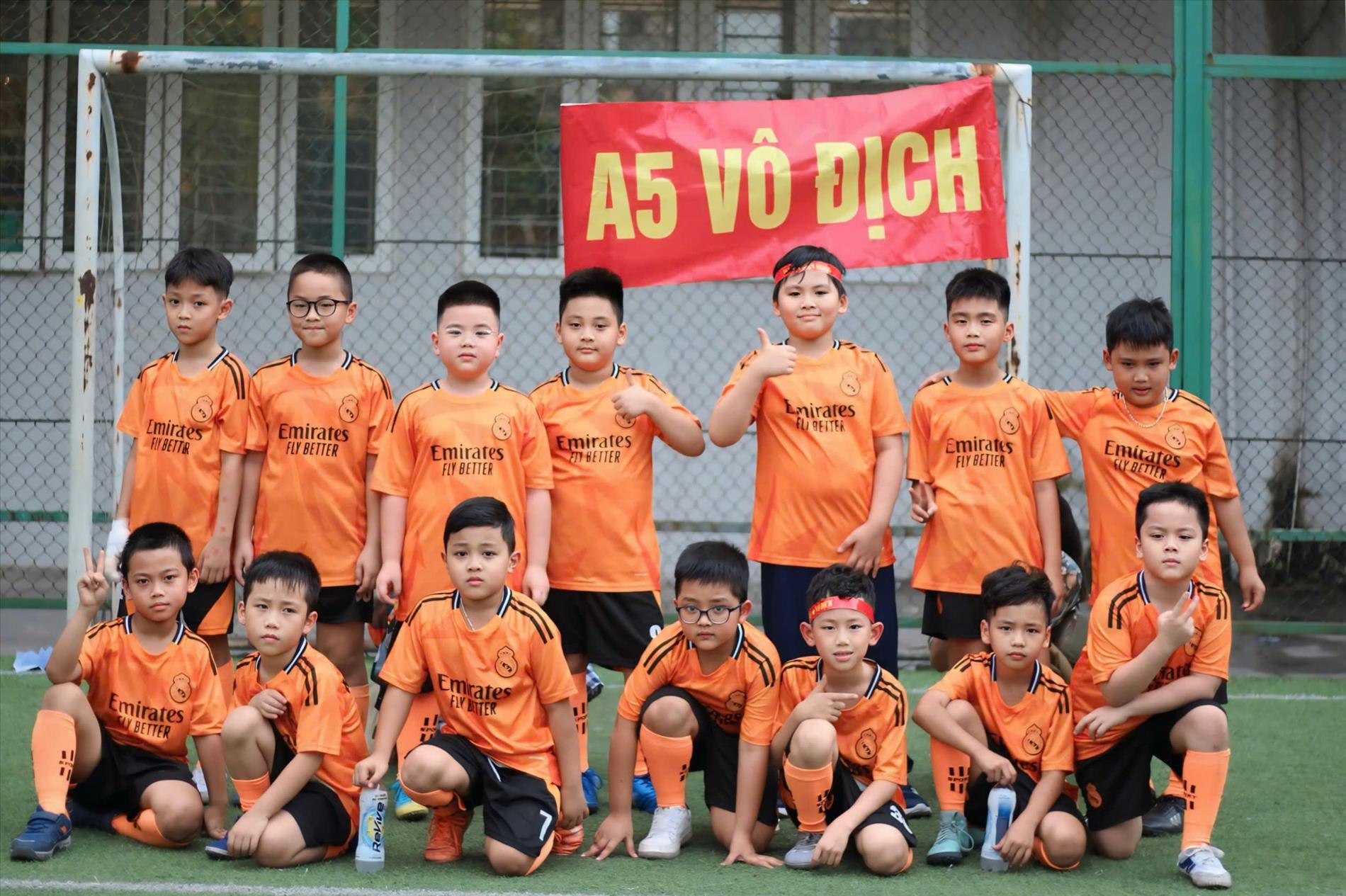 ĐỘI BÓNG ĐÁ 3A5 CHIẾN THẮNG VỚI TỈ SỐ 3-0