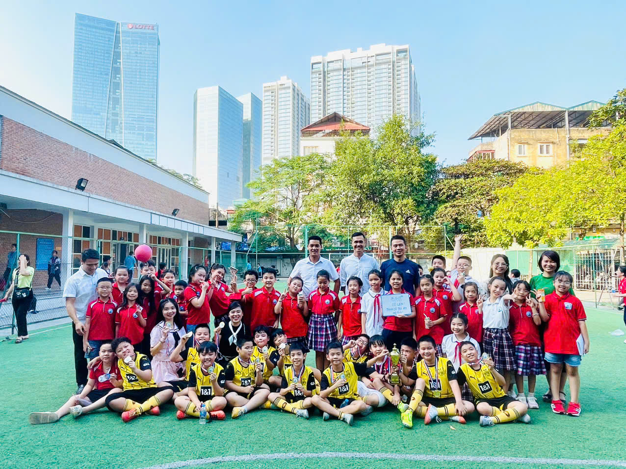 Tập thể 4A5 – NHỮNG MÓN QUÀ Ý NGHĨA NHẤT CHÀO MỪNG NGÀY NHÀ GIÁO VIỆT NAM 20/11