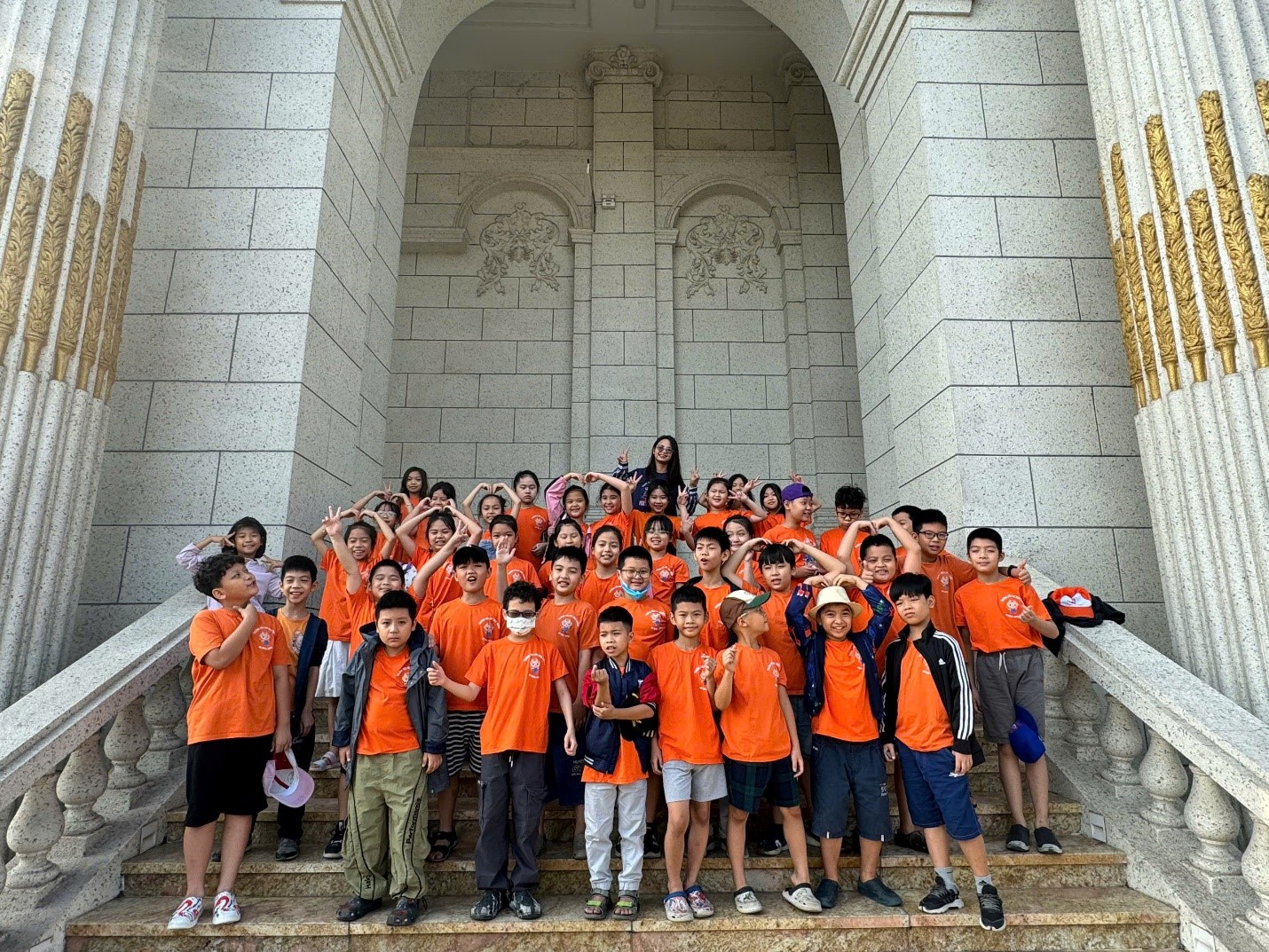 CÁC BẠN LỚP 4A5 HÁO HỨC THAM QUAN TRẢI NGHIỆM TẠI CÔNG VIÊN KHOA HỌC VIN UNI