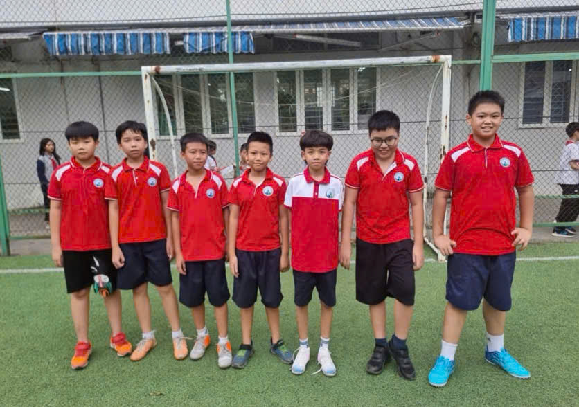 LỚP 5A5 – HÀO HỨNG THAM GIA THI ĐẤU GIẢI BÓNG ĐÁ NAM HỌC SINH