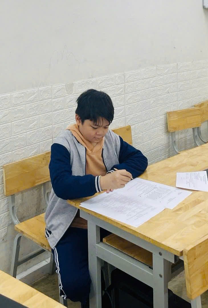 Đội tuyển tham dự vòng Chung khảo Olympic Tiếng Anh cấp Trường của lớp 5A4