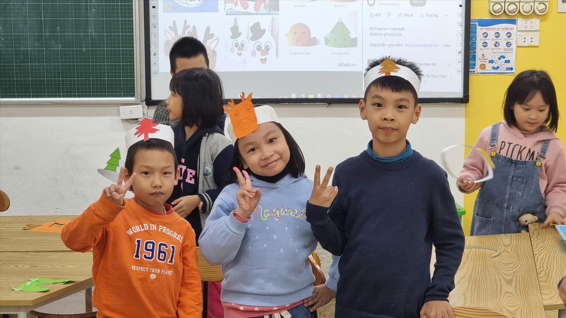 Lớp 2A6: Hào hứng với các tiết học STEM