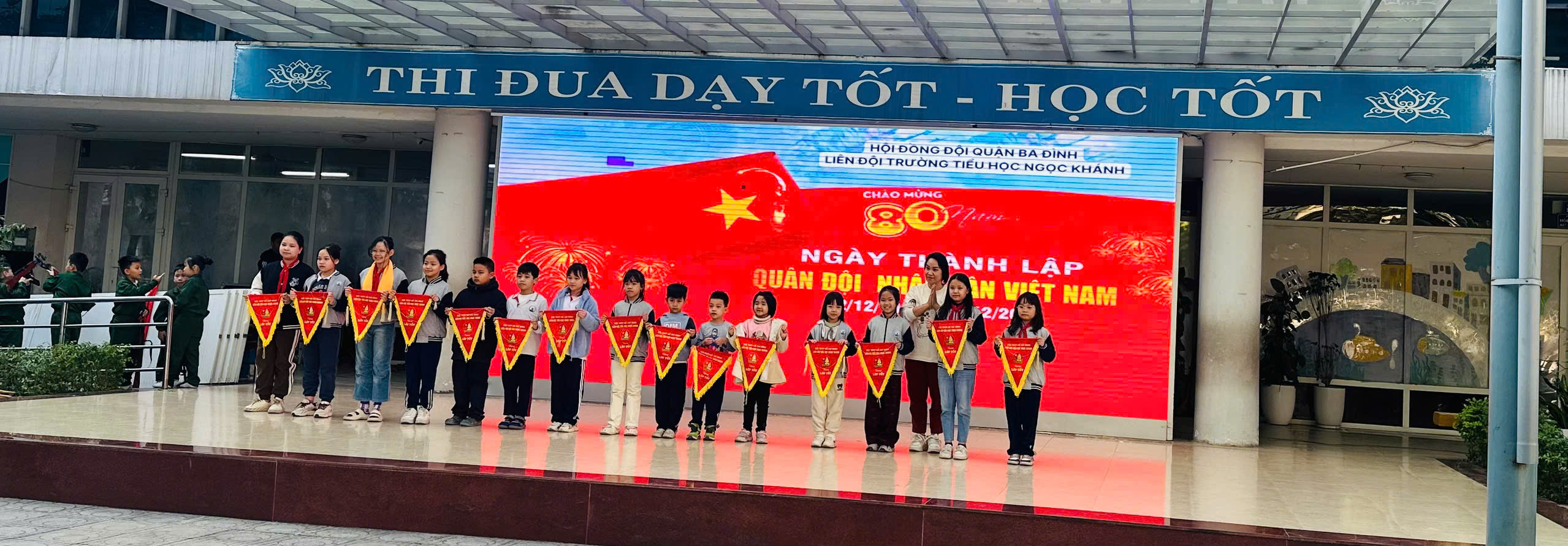 Lớp 2A6 - Bản tin chào cờ