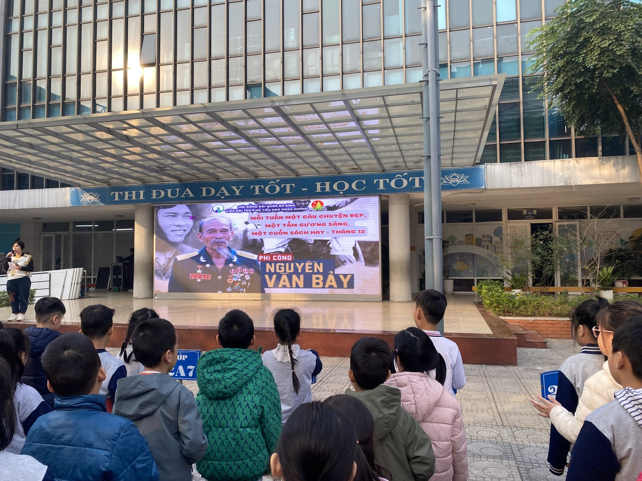 Mỗi tuần một câu chuyện đẹp, một cuốn sách hay, một tấm gương sáng,  Câu chuyện tháng 12: Huyền thoại anh hùng phi công Nguyễn Văn Bảy