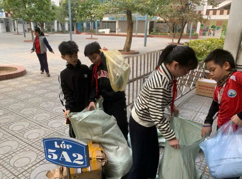 Tập thể lớp 5A2 với phong trào “ Kế hoạch nhỏ”