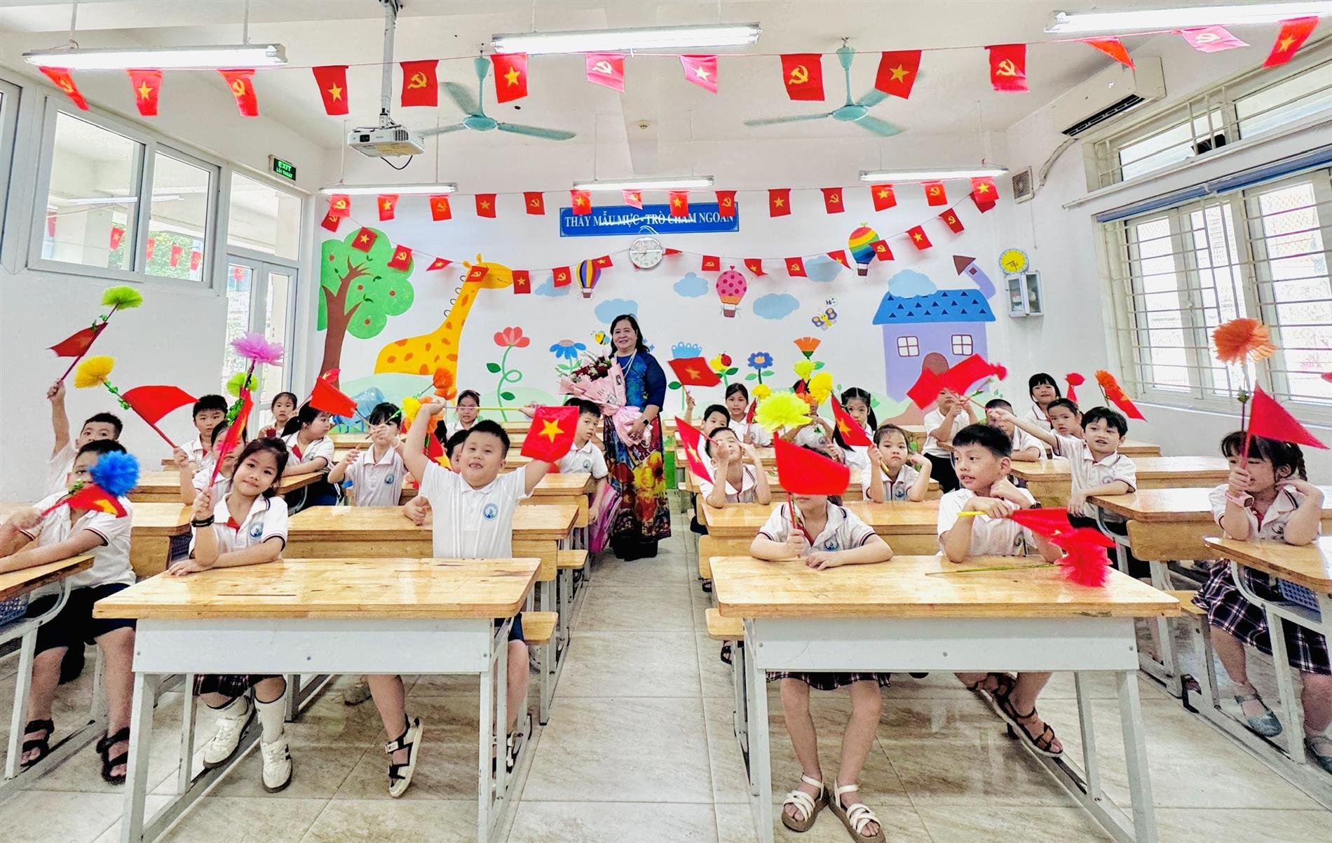 Tưng bừng ngày Lễ khai giảng – Lớp 2A2 tự tin bước vào năm học mới.