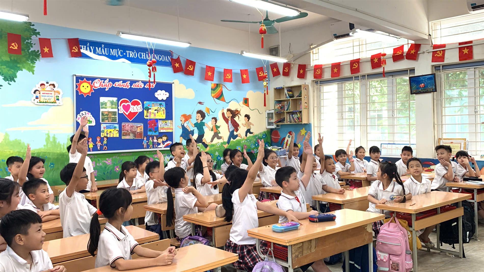 Lớp 3A3 sôi nổi học : " Giáo dục kĩ năng công dân số"