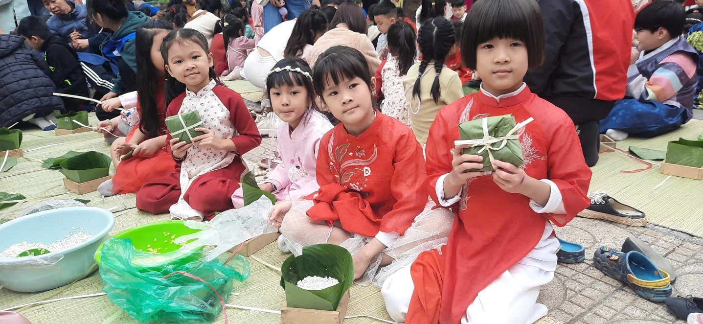 Lớp 1A3 với chương trình Lễ hội bánh chưng