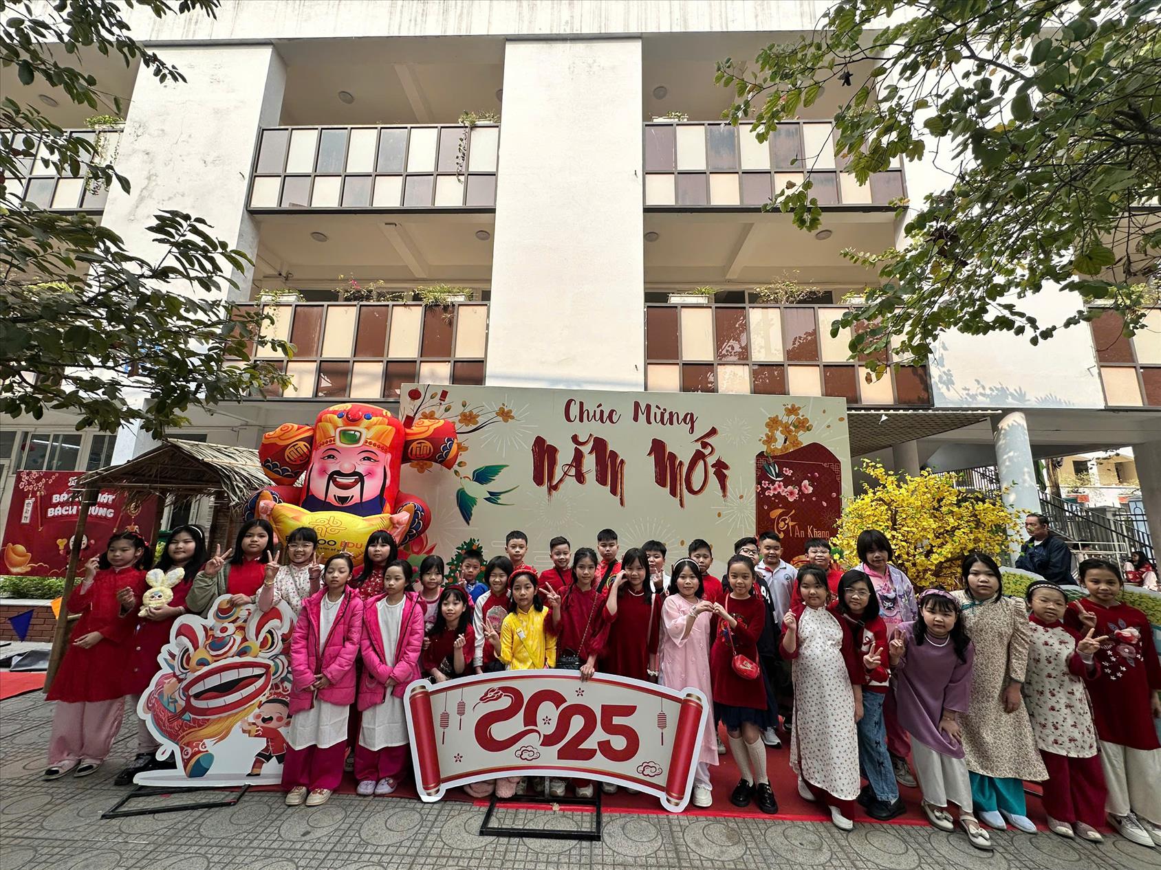 Lớp 4A2: Vui hội bánh chưng 2025 - “Bánh chưng xanh – Tết an lành”