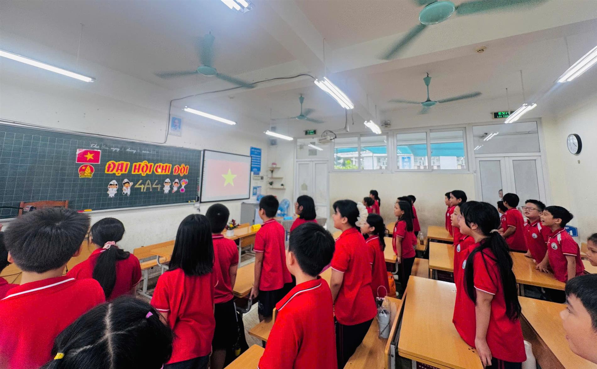 Chi đội 4A4 tổ chức Đại hội chi đội nhiệm kì năm học 2025-2026