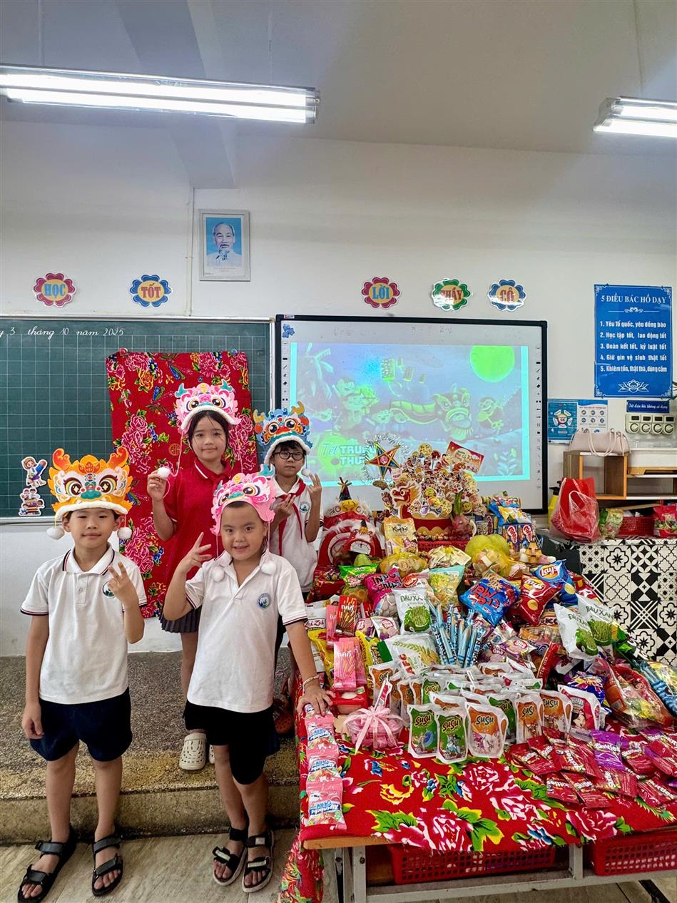 Lớp 4A3 vui Tết Trung Thu đầy ý nghĩa