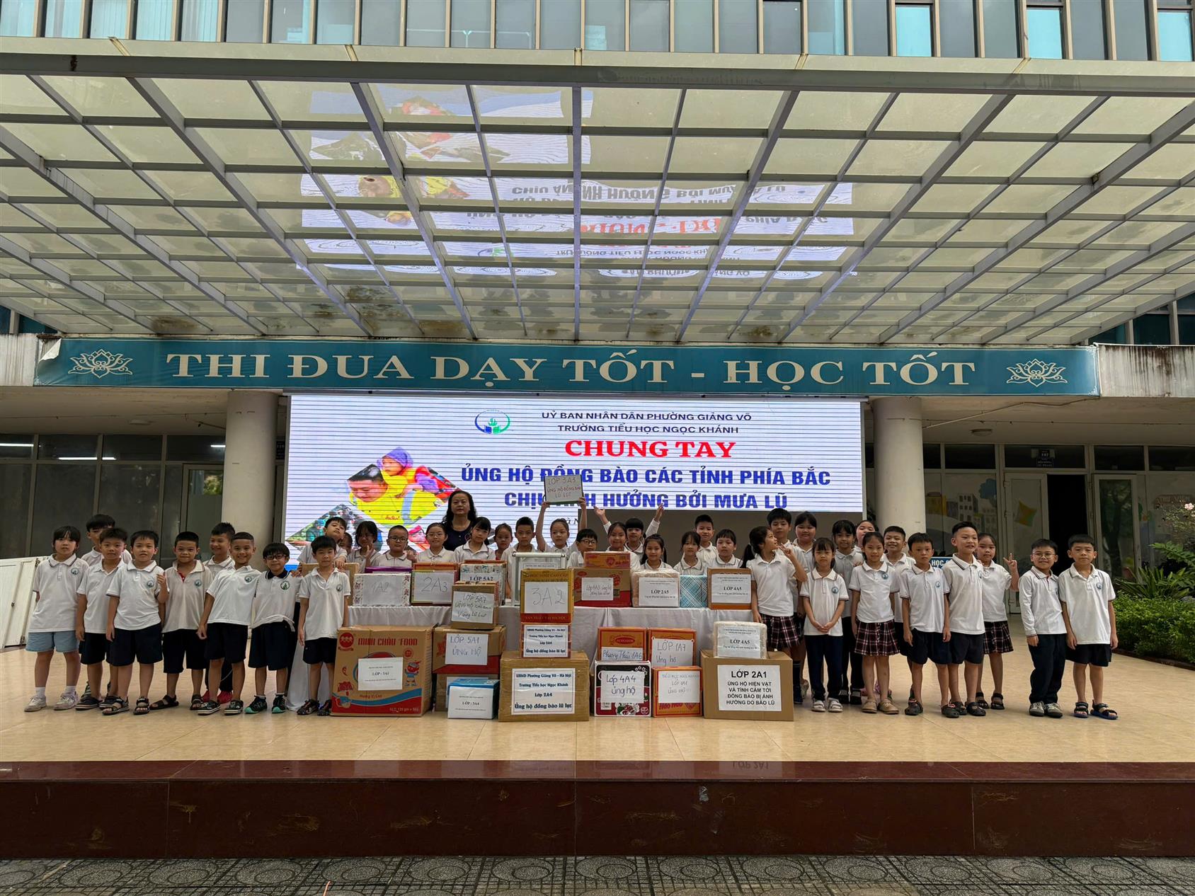 Lớp 3A3 chung tay ủng hộ đồng bào