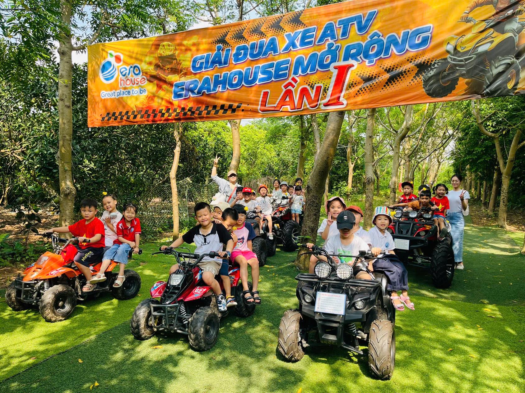 Chuyến đi dã ngoại đầu tiên đáng nhớ của học sinh lớp 1A4.