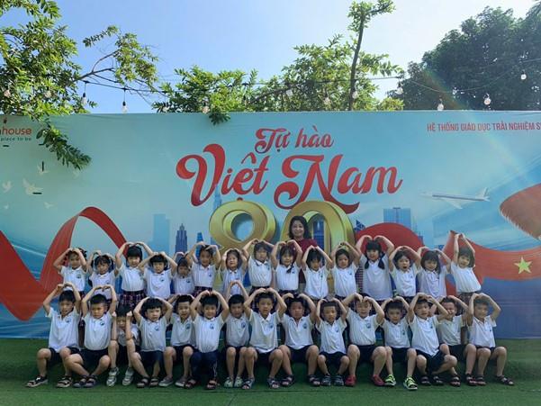 Lớp 1A2 tham gia hoạt động trải nghiệm