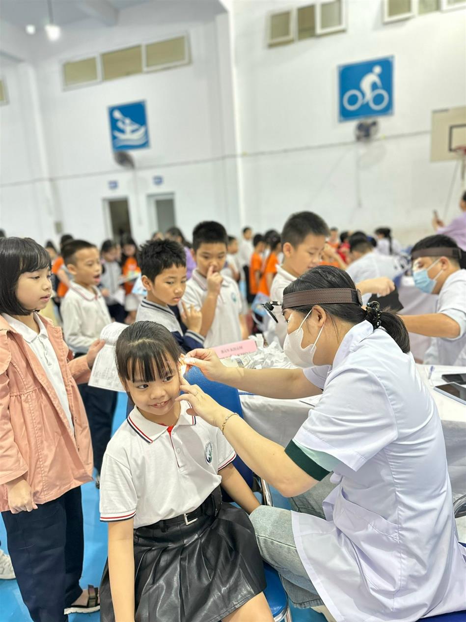 Trường Tiểu học Ngọc Khánh: Triển khai công tác khám, kiểm tra sức khoẻ  học sinh năm học 2025-2026