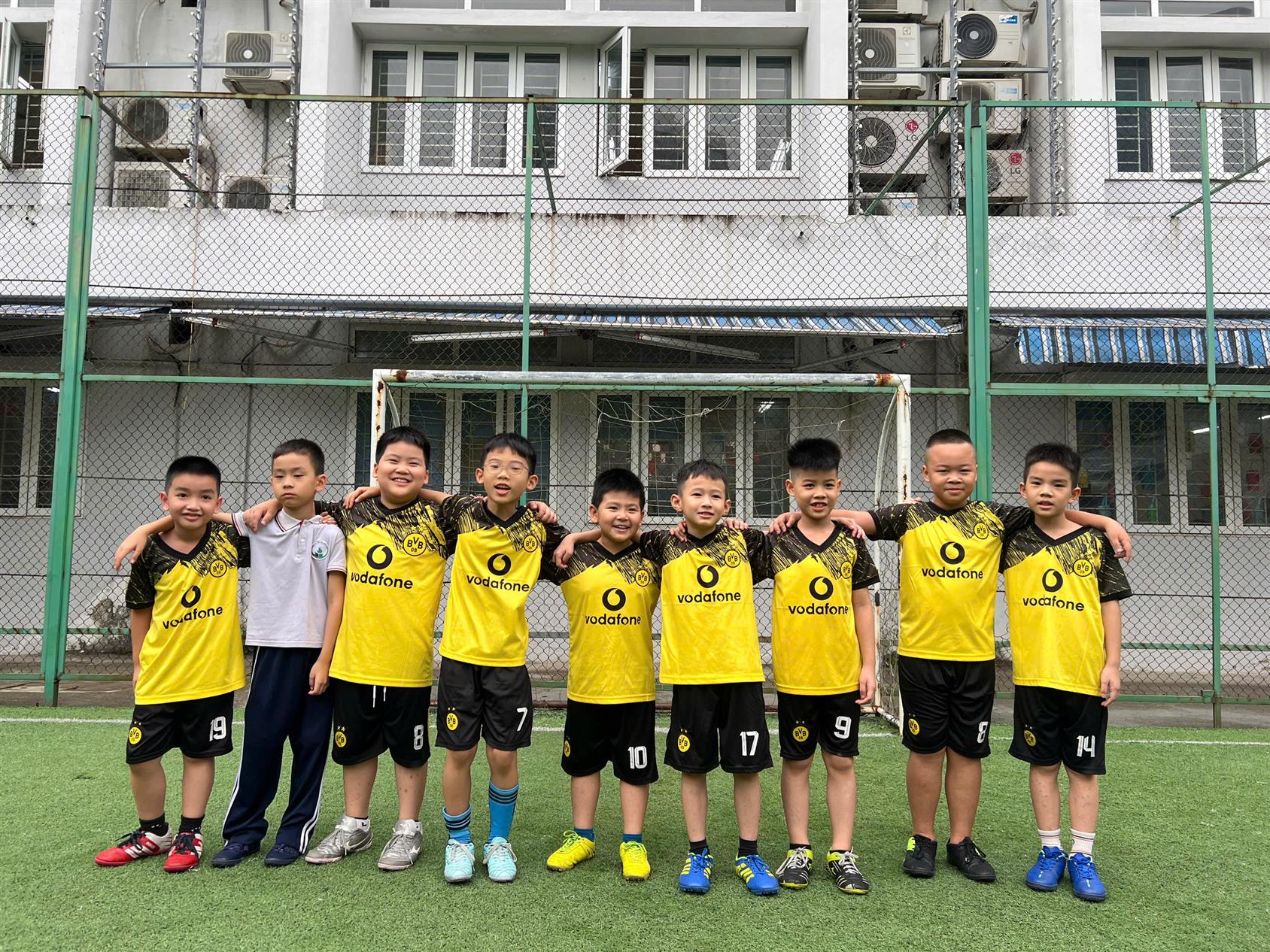 3A1 Giành cúp bạc khối 3 – Giải bóng đá nam trường Tiểu học Ngọc Khánh