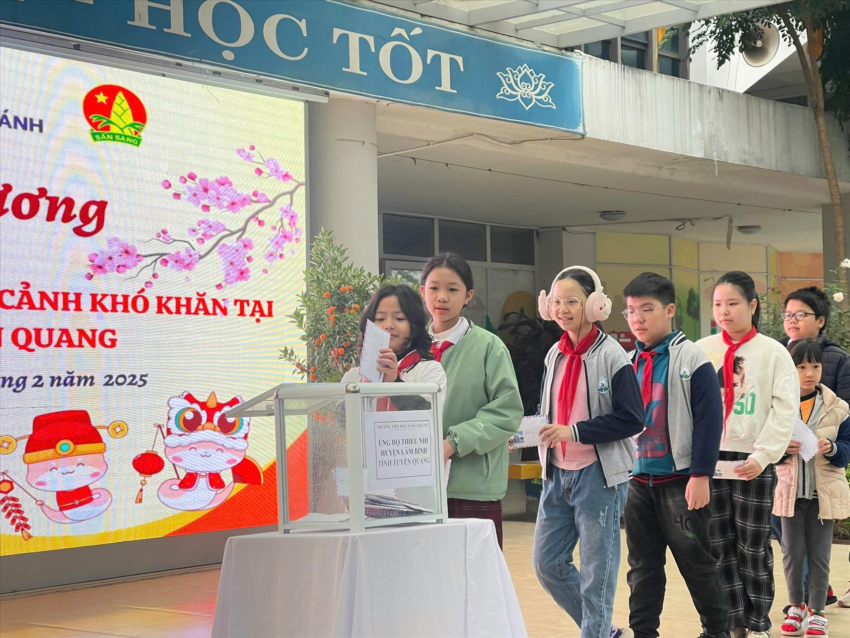 5A3 LAN TỎA YÊU THƯƠNG TỚI CÁC BẠN HỌC SINH TỈNH TUYÊN QUANG